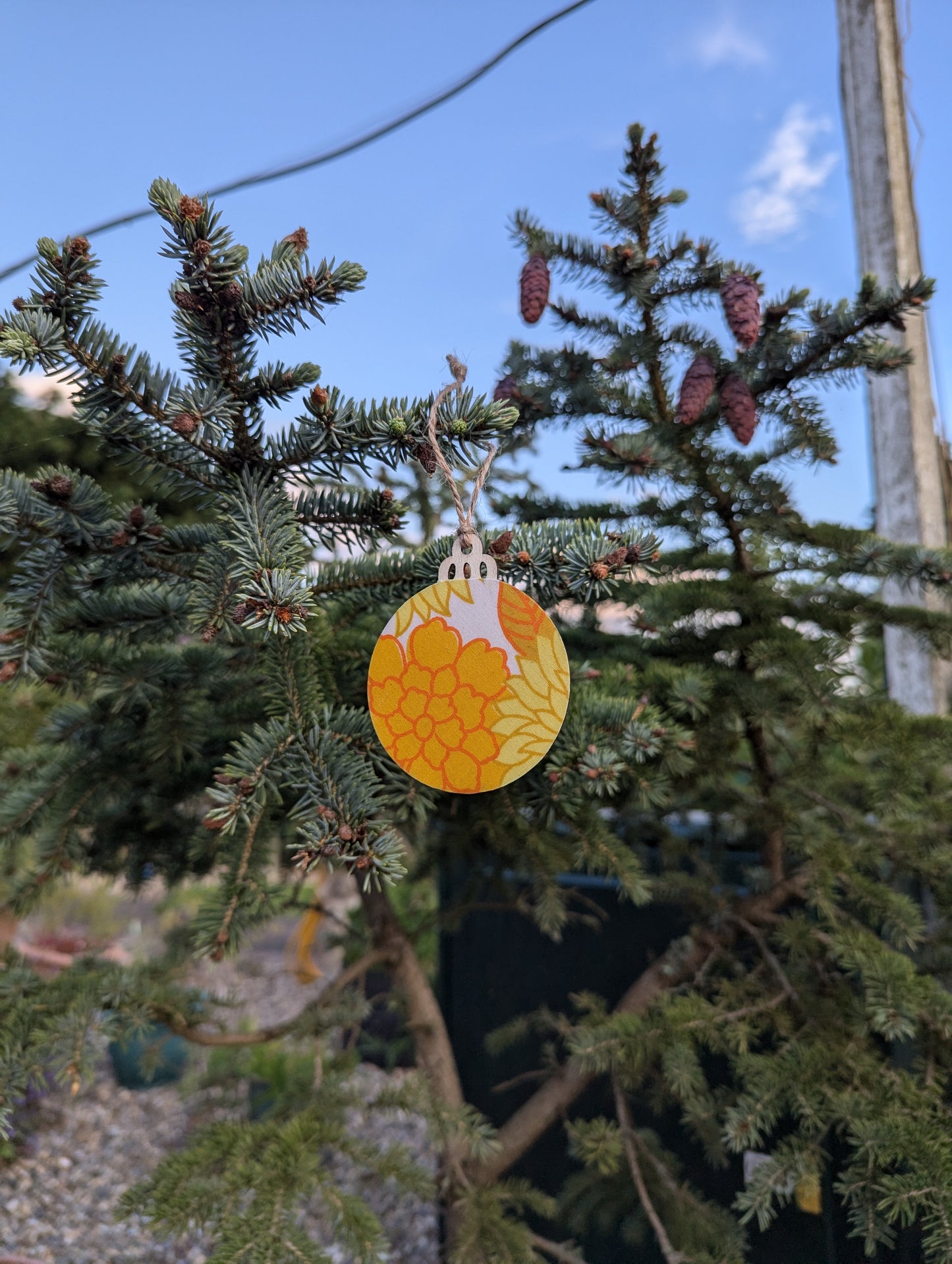 Yellow 70s inspired Handcrafted Floral Wooden Ornament ✨